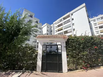 Middle Floor Apartment in Nueva Andalucía