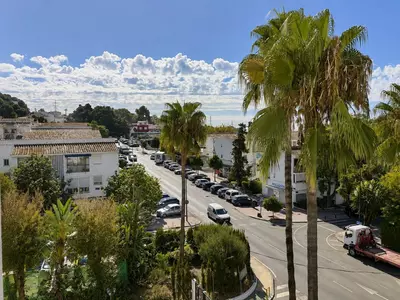 Middle Floor Apartment in Nueva Andalucía
