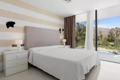 Detached Villa in Nueva Andalucía