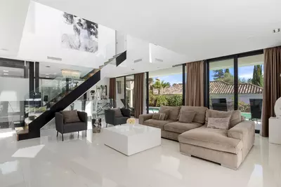 Detached Villa in Nueva Andalucía