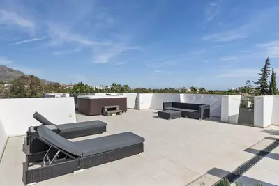Detached Villa in Nueva Andalucía