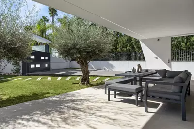 Detached Villa in Nueva Andalucía