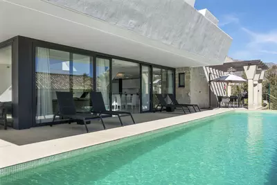 Detached Villa in Nueva Andalucía