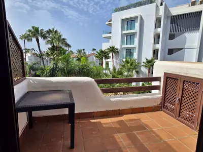Middle Floor Apartment in Costalita