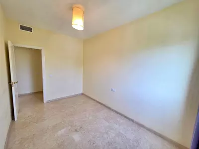 Middle Floor Apartment in Costalita