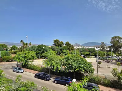 Middle Floor Apartment in Costalita