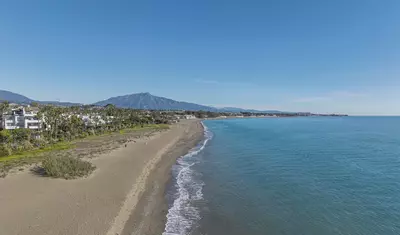 Middle Floor Apartment in Estepona