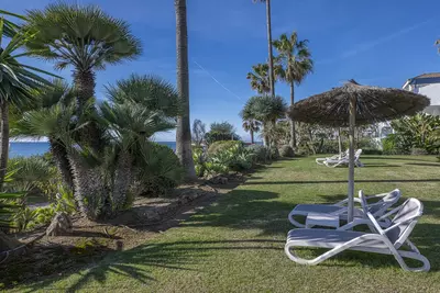 Middle Floor Apartment in Estepona