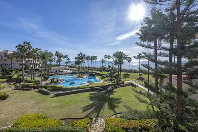 Middle Floor Apartment in Estepona