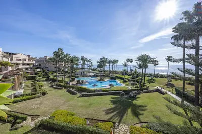 Middle Floor Apartment in Estepona