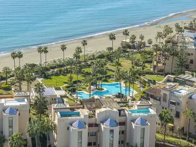 Middle Floor Apartment in Estepona
