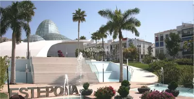 Top Floor Apartment in Estepona