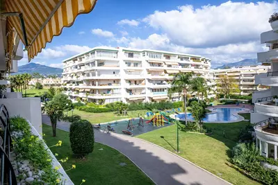 Middle Floor Apartment in Guadalmina Alta
