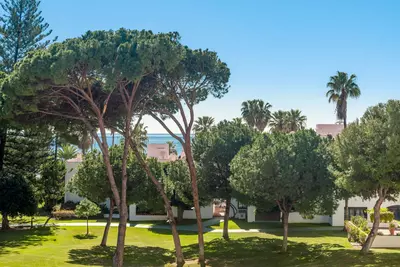 Middle Floor Apartment in Puerto Banús