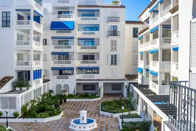 Middle Floor Apartment in Puerto Banús
