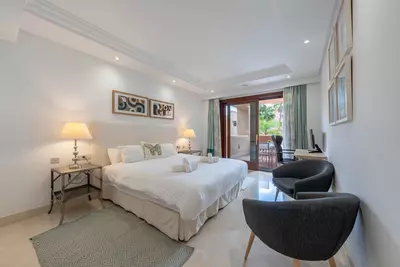 Middle Floor Apartment in Estepona