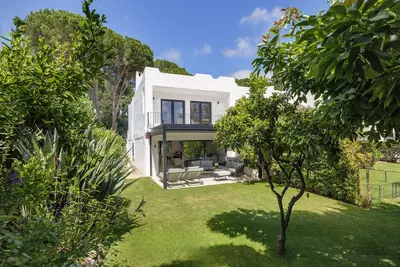 Semi-Detached House in Nueva Andalucía