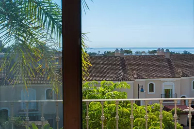 Townhouse in El Paraiso