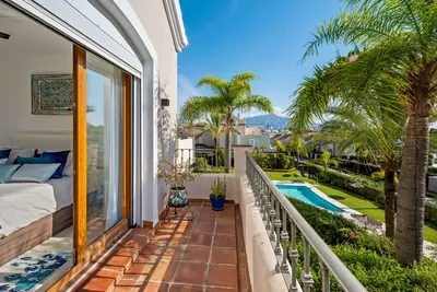 Townhouse in El Paraiso