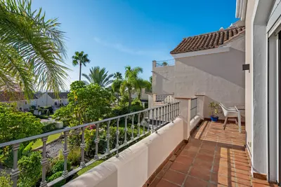 Townhouse in El Paraiso