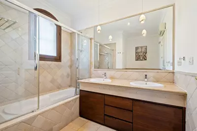 Townhouse in El Paraiso