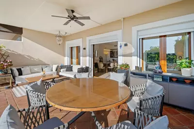 Townhouse in El Paraiso