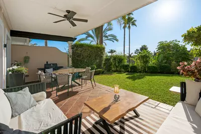 Townhouse in El Paraiso