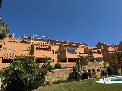 Middle Floor Apartment in Elviria