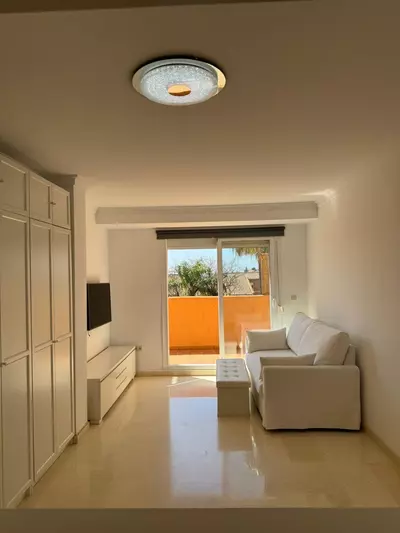 Middle Floor Apartment in Elviria