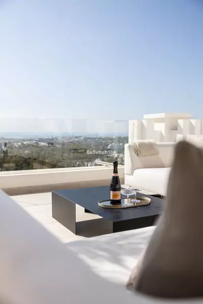 Penthouse Duplex in Nueva Andalucía