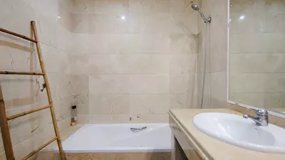 Middle Floor Apartment in Nueva Andalucía