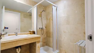Middle Floor Apartment in Nueva Andalucía