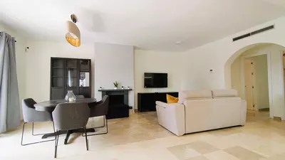 Middle Floor Apartment in Nueva Andalucía
