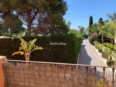 Middle Floor Apartment in Estepona