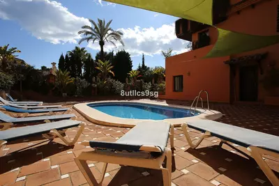 Middle Floor Apartment in Estepona