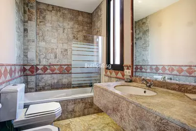 Middle Floor Apartment in Estepona