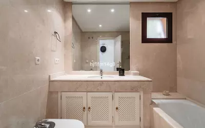 Middle Floor Apartment in Benahavís