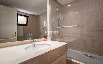 Middle Floor Apartment in Benahavís