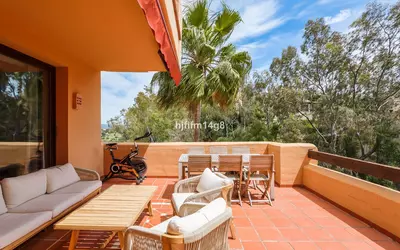 Middle Floor Apartment in Benahavís