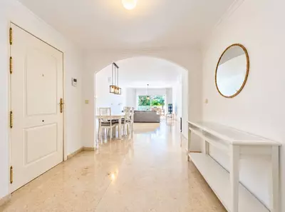 Middle Floor Apartment in Elviria