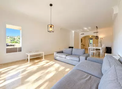 Middle Floor Apartment in Elviria