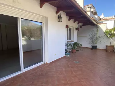 Middle Floor Apartment in Benahavís