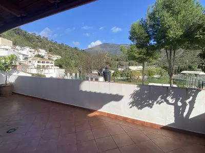 Middle Floor Apartment in Benahavís
