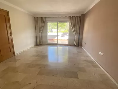 Middle Floor Apartment in Benahavís