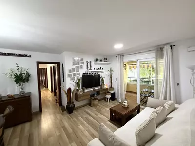 Middle Floor Apartment in Estepona