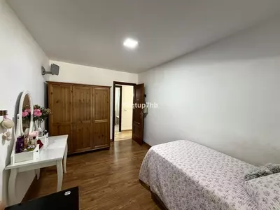 Middle Floor Apartment in Estepona