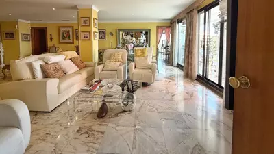 Middle Floor Apartment in Marbella