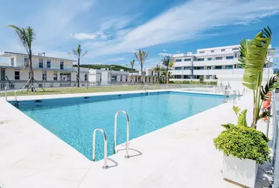 Middle Floor Apartment in Estepona