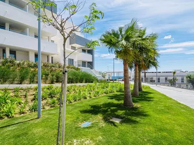 Middle Floor Apartment in Estepona