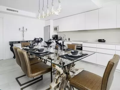 Middle Floor Apartment in Estepona